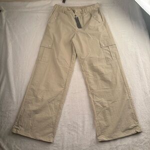 Tractr‎ women’s Light Tan Cargo Pants